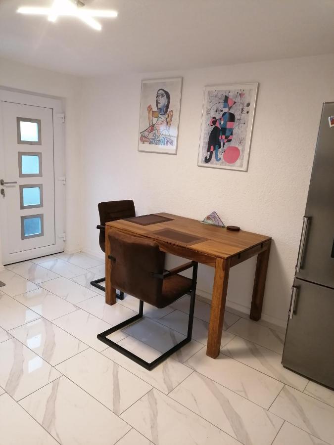 Schoene Einliegerwohnung In 헤힝겐 외부 사진